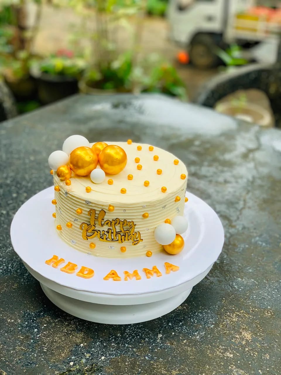 Birthday Classics — cakes from The Little Oven by Sama